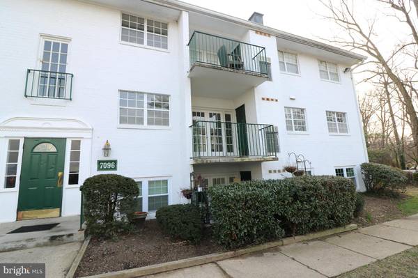 7096 SPRING GARDEN DR #104, Springfield, VA 22150