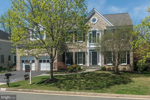 7916 BRESSINGHAM DR, Fairfax Station, VA 22039