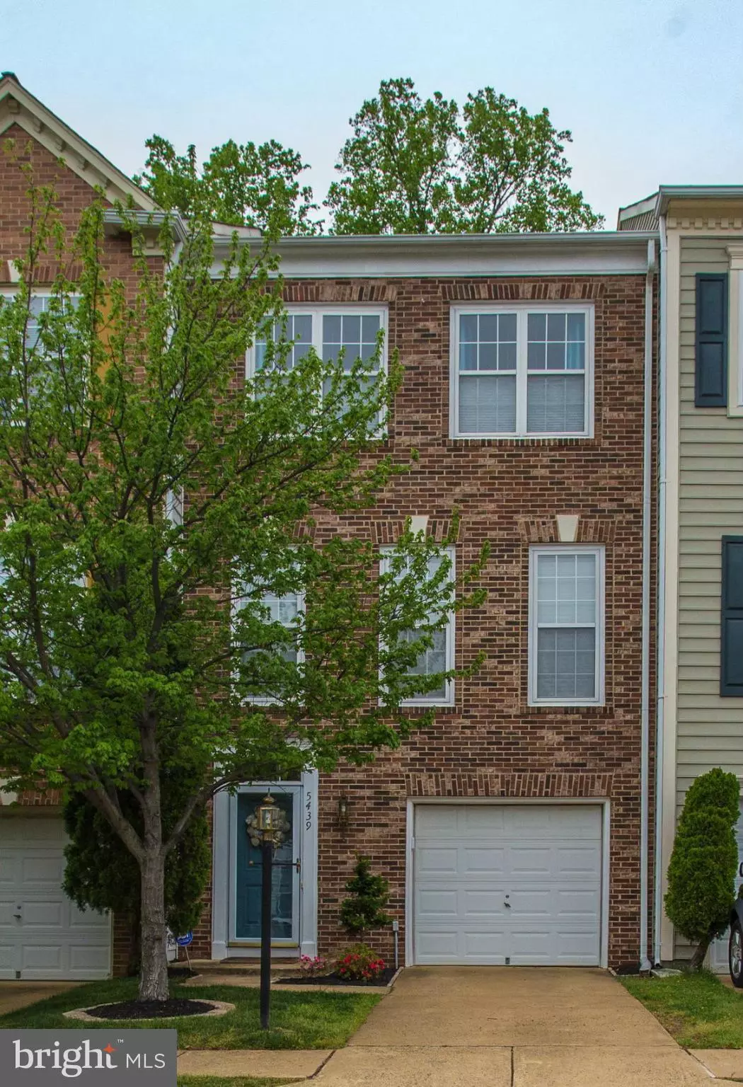 Alexandria, VA 22312,5439 SUMMER LEAF LN