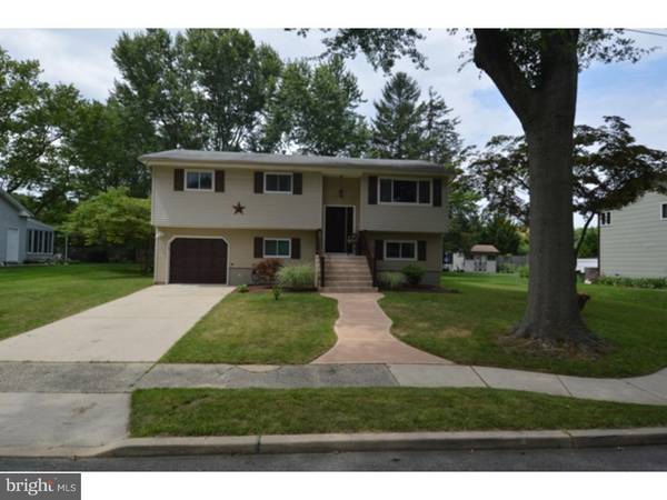 12 ALLEN DR, Allentown, NJ 08501