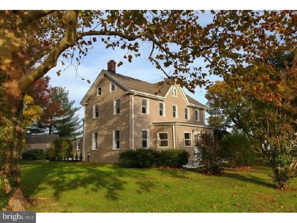 215 ELM ST, Woodstown, NJ 08098