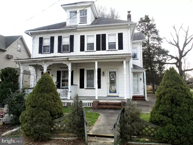 318 BROAD ST, Elmer, NJ 08318