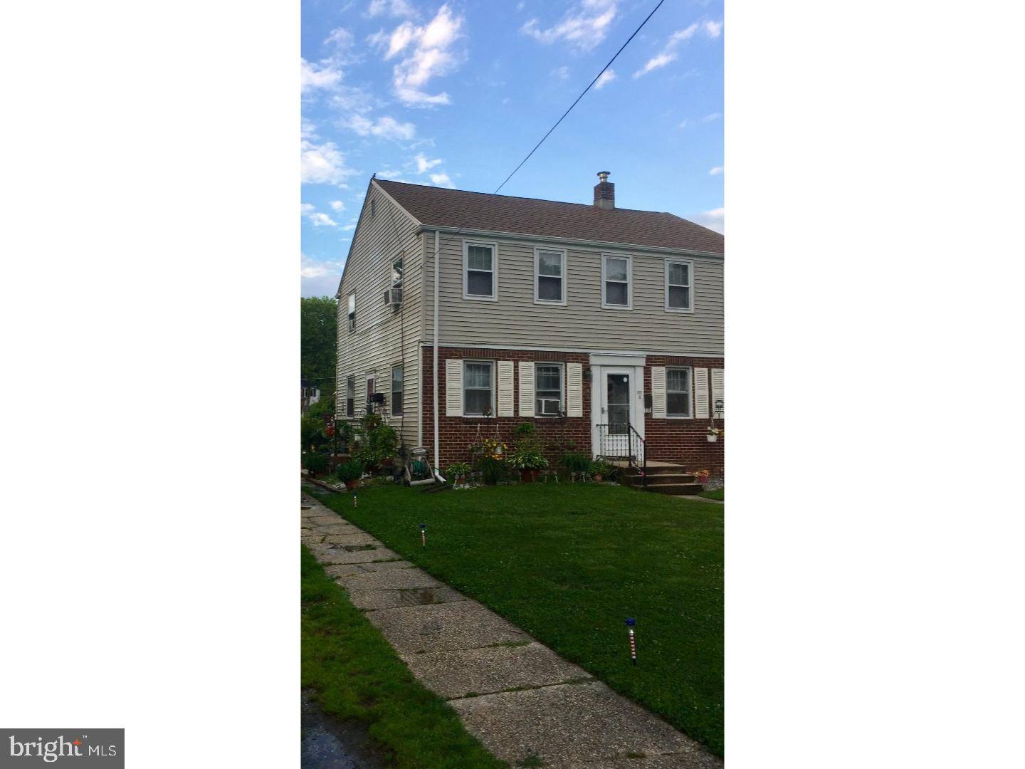 Woodstown, NJ 08098,27 LEE ST