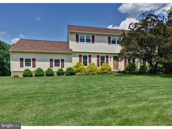 102 WILLOW RUN LN, Belle Mead, NJ 08502