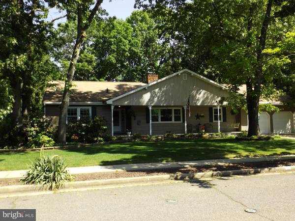 5 MCFADDEN DR, Monroe, NJ 08831