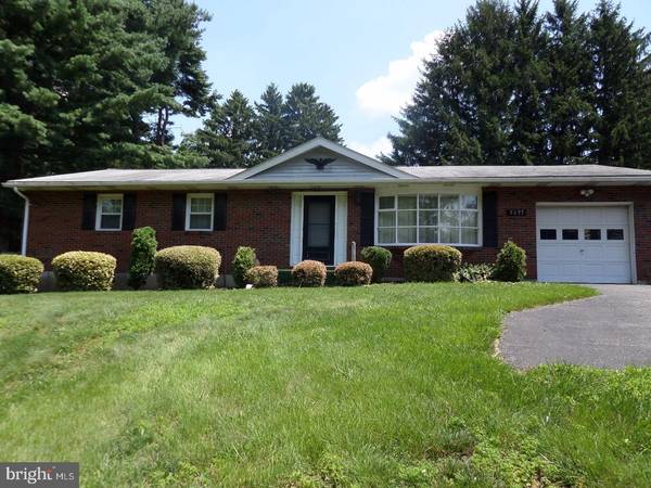 5655 VERA CRUZ RD, Emmaus, PA 18049