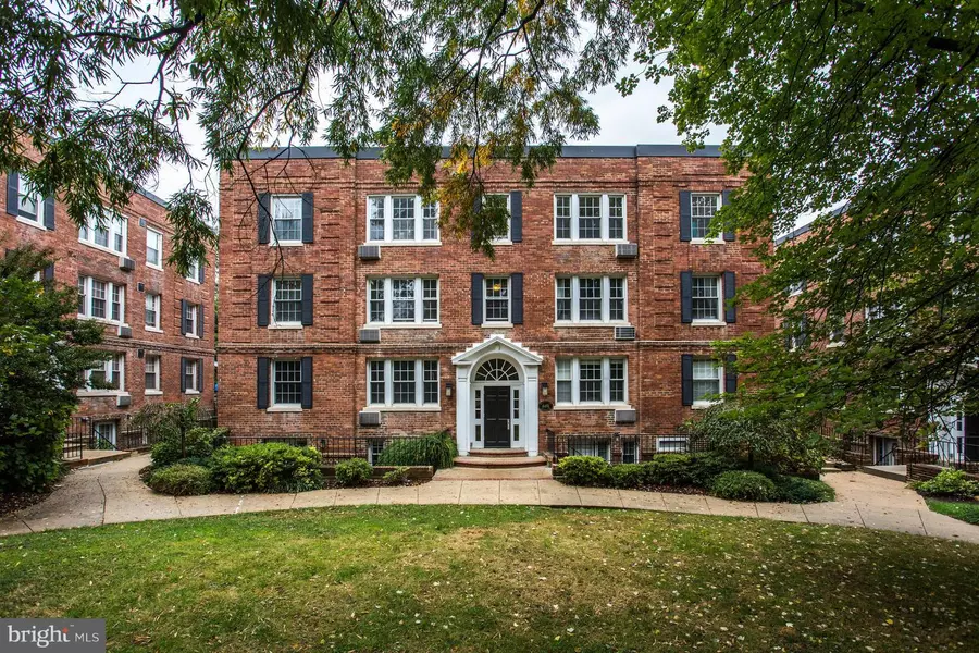 4481 MACARTHUR BLVD NW #304, Washington, DC 20007