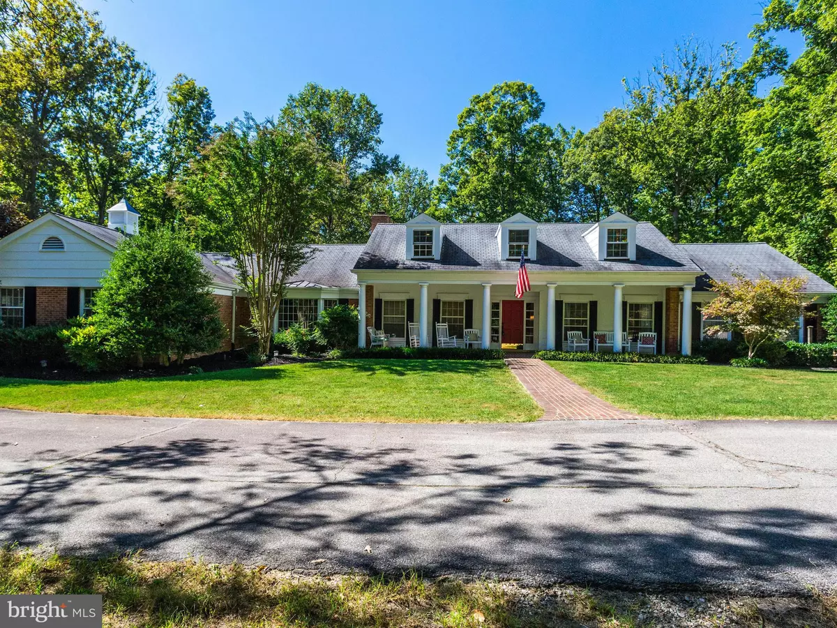 Fairfax Station, VA 22039,11201 SPLIT RAIL LN