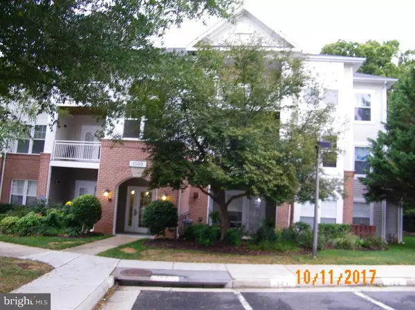 1509 POINT DR #203, Reston, VA 20194