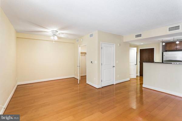 1020 HIGHLAND ST #306, Arlington, VA 22201