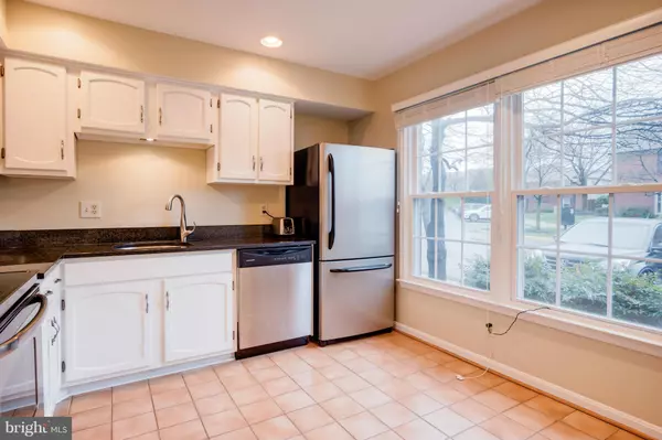 Alexandria, VA 22312,5648 INDEPENDENCE CIR