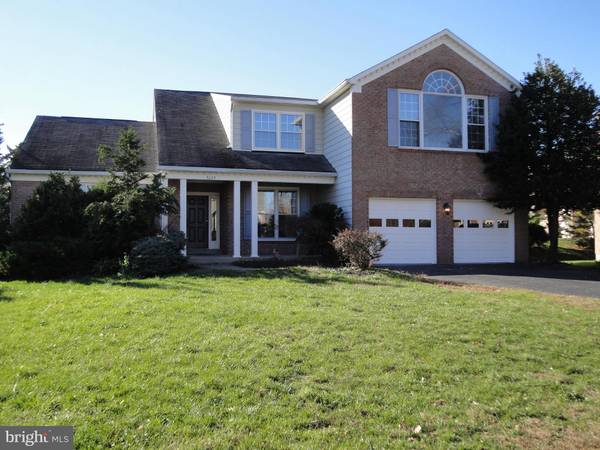 6035 WOODLAKE LN, Alexandria, VA 22315