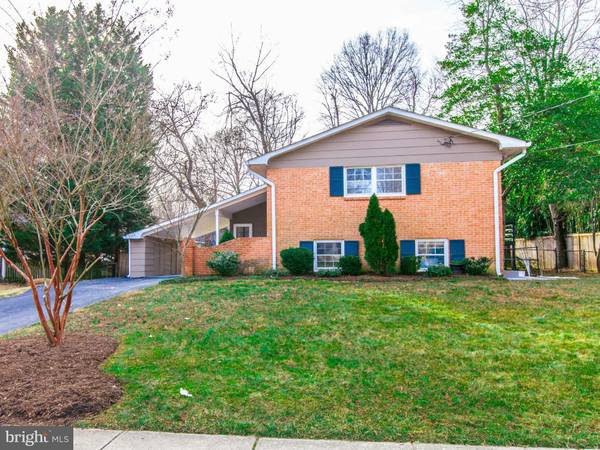 2403 STIRRUP LN, Alexandria, VA 22308