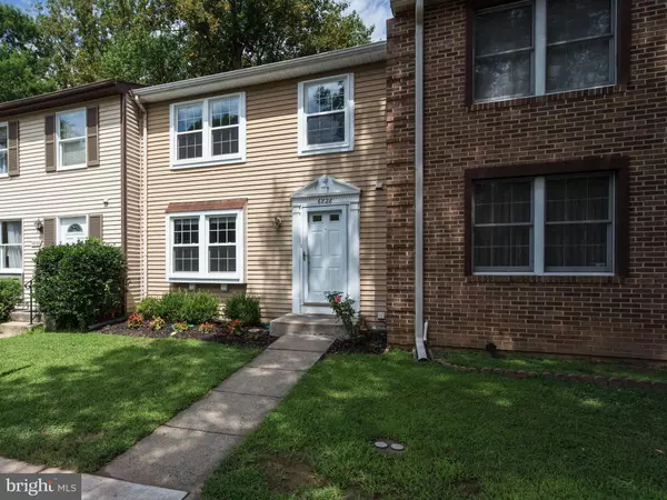 Falls Church, VA 22043,6828 MONTIVIDEO SQUARE CT