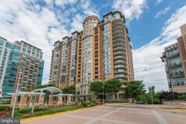 8220 CRESTWOOD HEIGHTS DR #615, Mclean, VA 22102