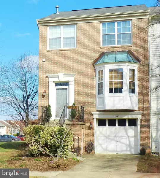 14642 STREAM POND DR, Centreville, VA 20120