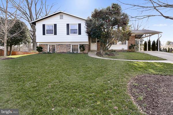 2303 APPLE HILL RD, Alexandria, VA 22308