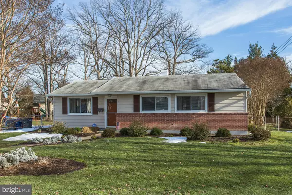 4907 UPLAND DR, Alexandria, VA 22310