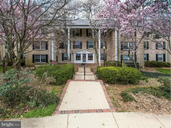 Mclean, VA 22102,7700 TREMAYNE PL #102