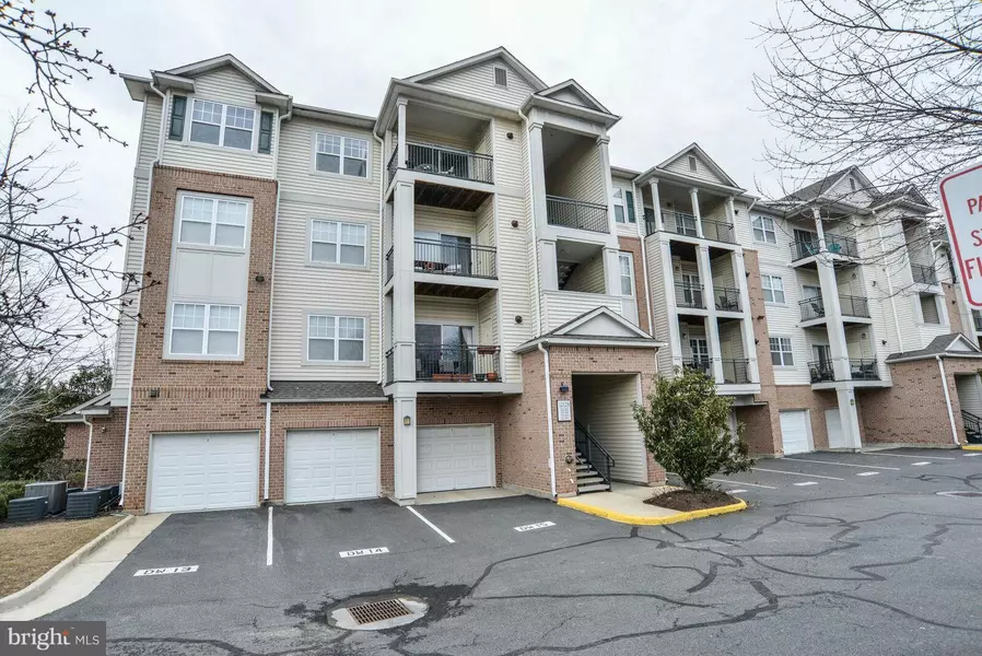 12128 GARDEN RIDGE LN #402, Fairfax, VA 22030