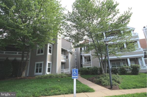 14322 CLIMBING ROSE WAY #102, Centreville, VA 20121