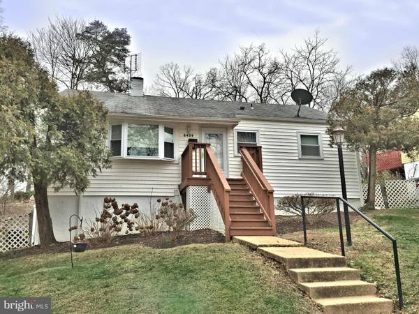 6439 MAPLEWOOD DR, Falls Church, VA 22041