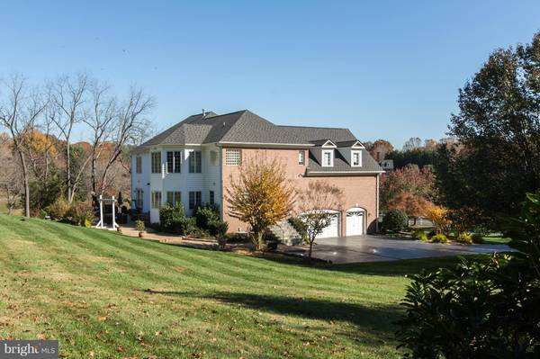 Great Falls, VA 22066,10900 PATOWMACK DR