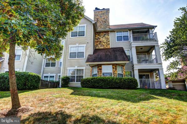 5608 WILLOUGHBY NEWTON DR #24, Centreville, VA 20120