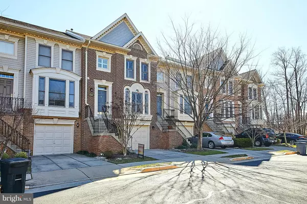 Fairfax, VA 22033,3919 MAXIMILIAN CT