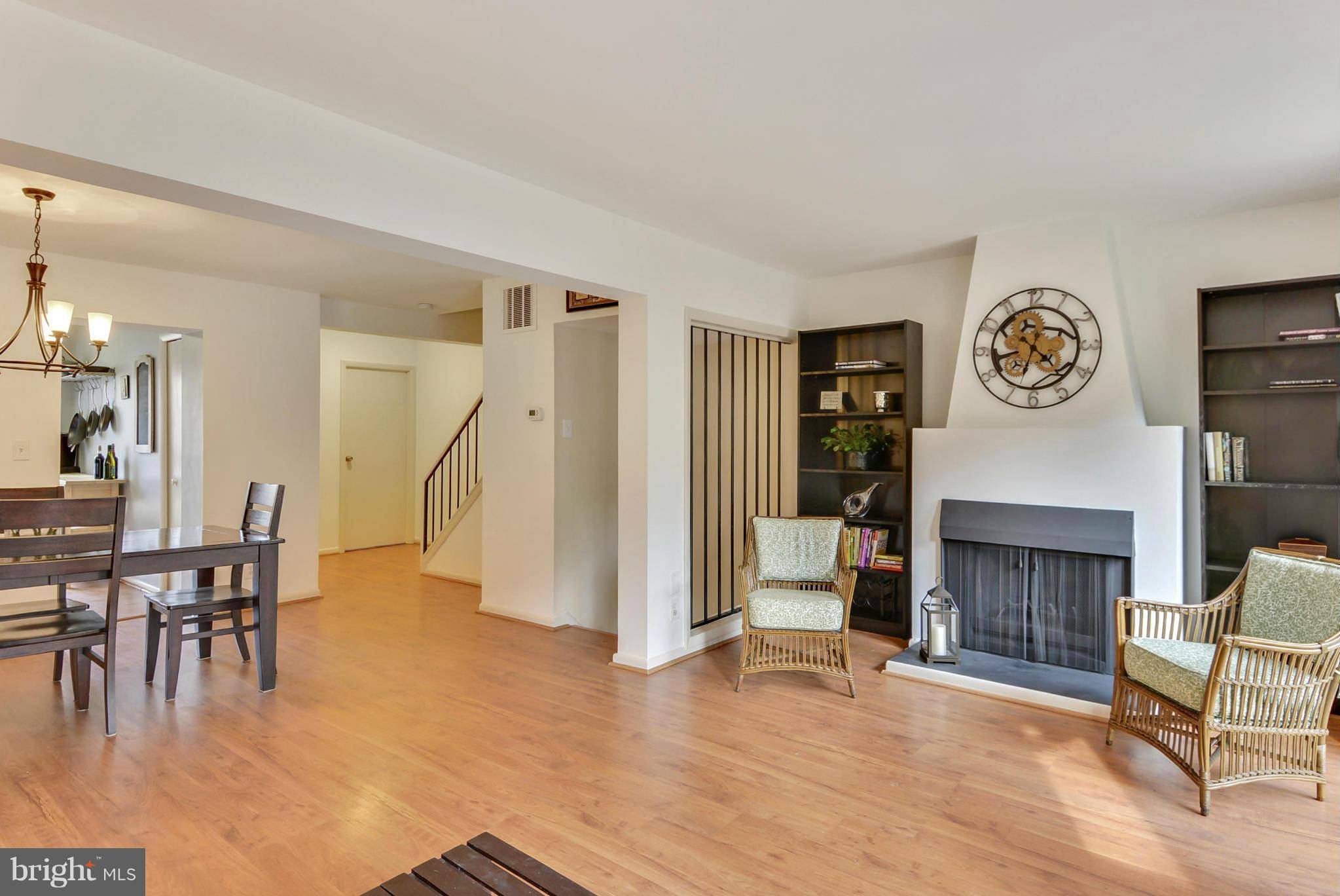 Reston, VA 20190,1631 VALENCIA WAY