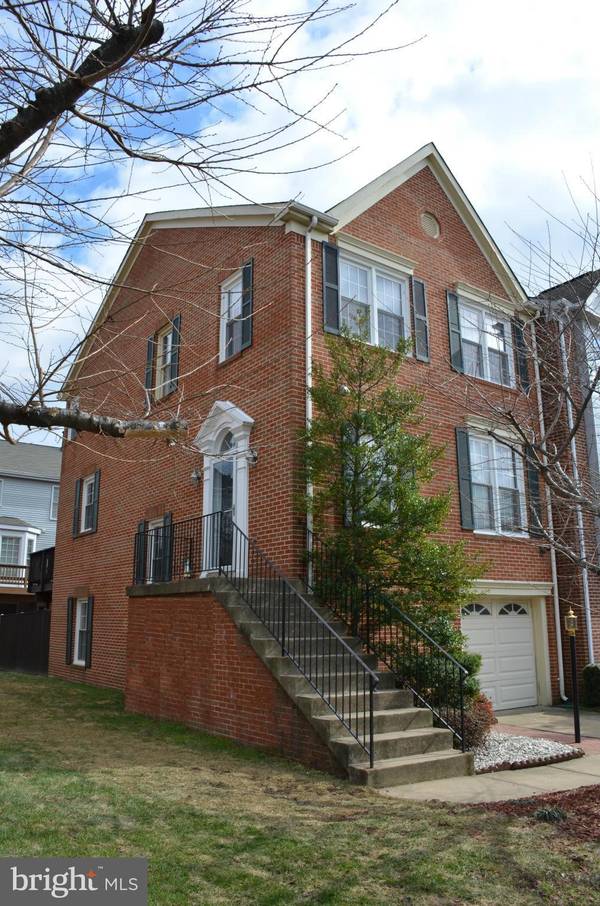 4706 MINOR CIR, Alexandria, VA 22312