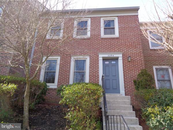 2294 IDYLWOOD STATION LN, Falls Church, VA 22043