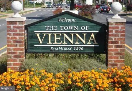 Vienna, VA 22180,9222 BRIAN DR