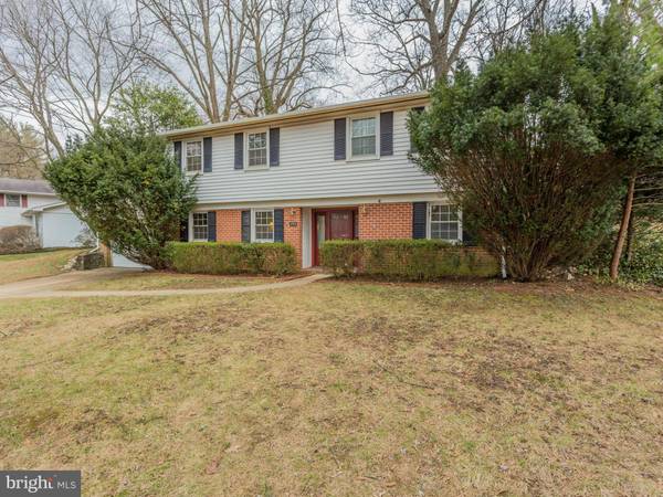 3715 FOREST GROVE DR, Annandale, VA 22003