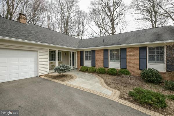 7711 BRIDLE PATH LN, Mclean, VA 22102