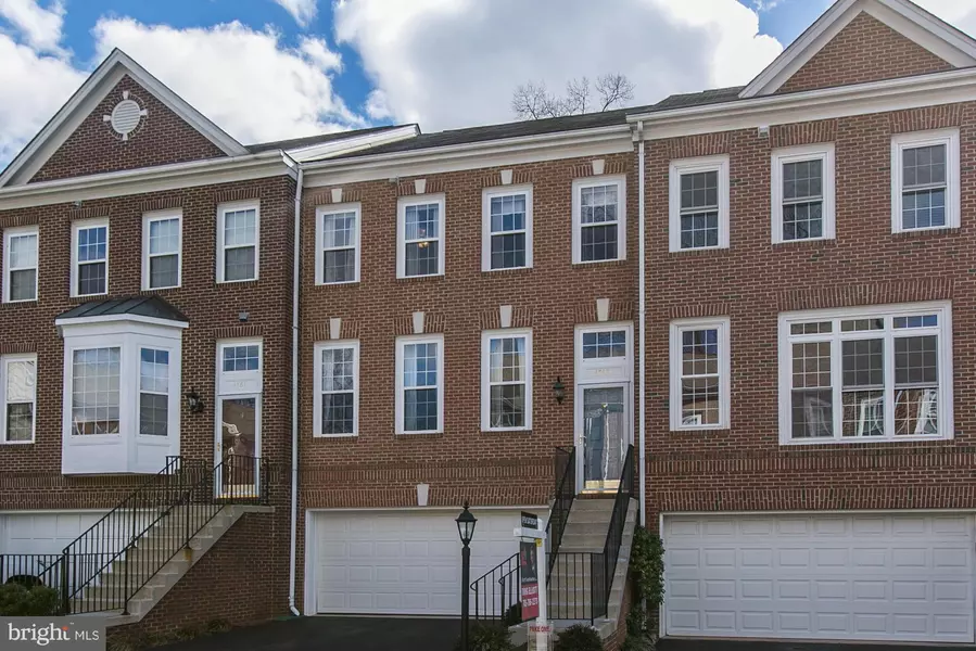 4763 BIDEFORD SQ, Fairfax, VA 22030