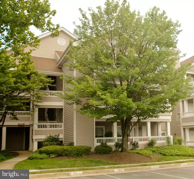 14305 CLIMBING ROSE WAY #205, Centreville, VA 20121