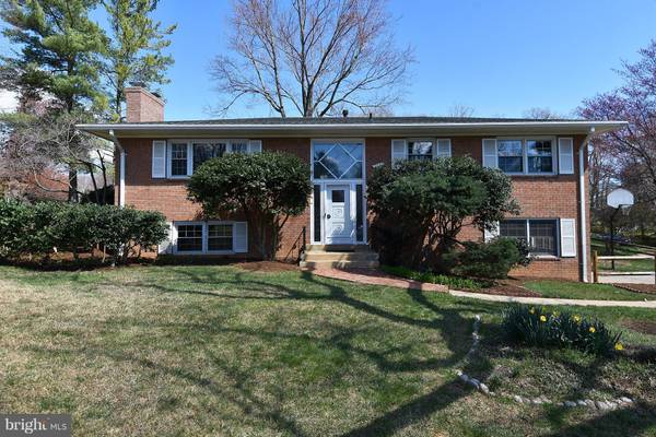 2727 WELCOME DR, Falls Church, VA 22046