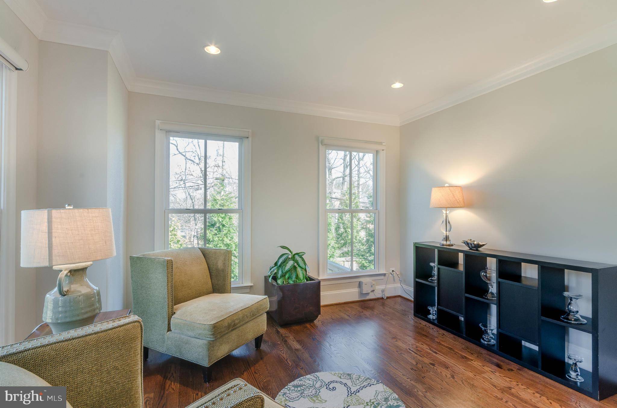 Mclean, VA 22101,1645 PERLICH ST