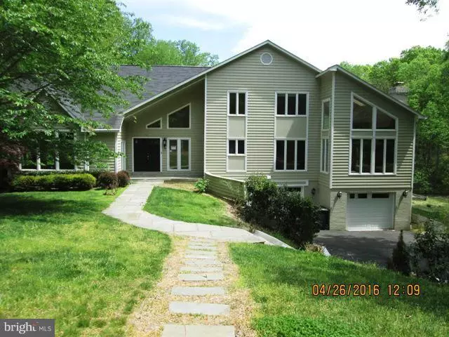 Great Falls, VA 22066,521 CLEAR SPRING RD