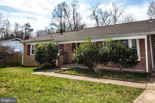 Annandale, VA 22003,8607 DORA CT