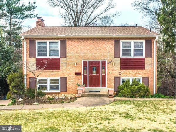 2732 WELCOME DR, Falls Church, VA 22046