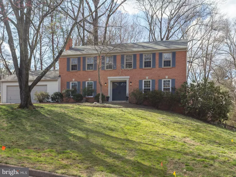 1448 LAUREL HILL RD, Vienna, VA 22182