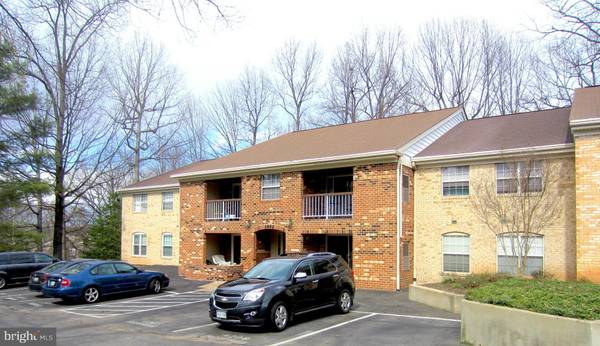 5942 COVE LANDING RD #101, Burke, VA 22015