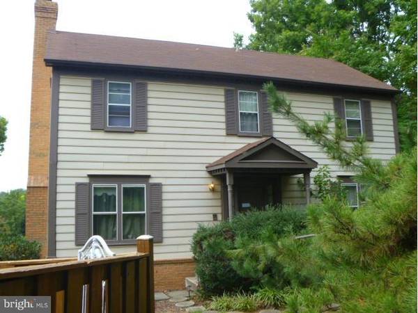 2864 YARN CT, Falls Church, VA 22042