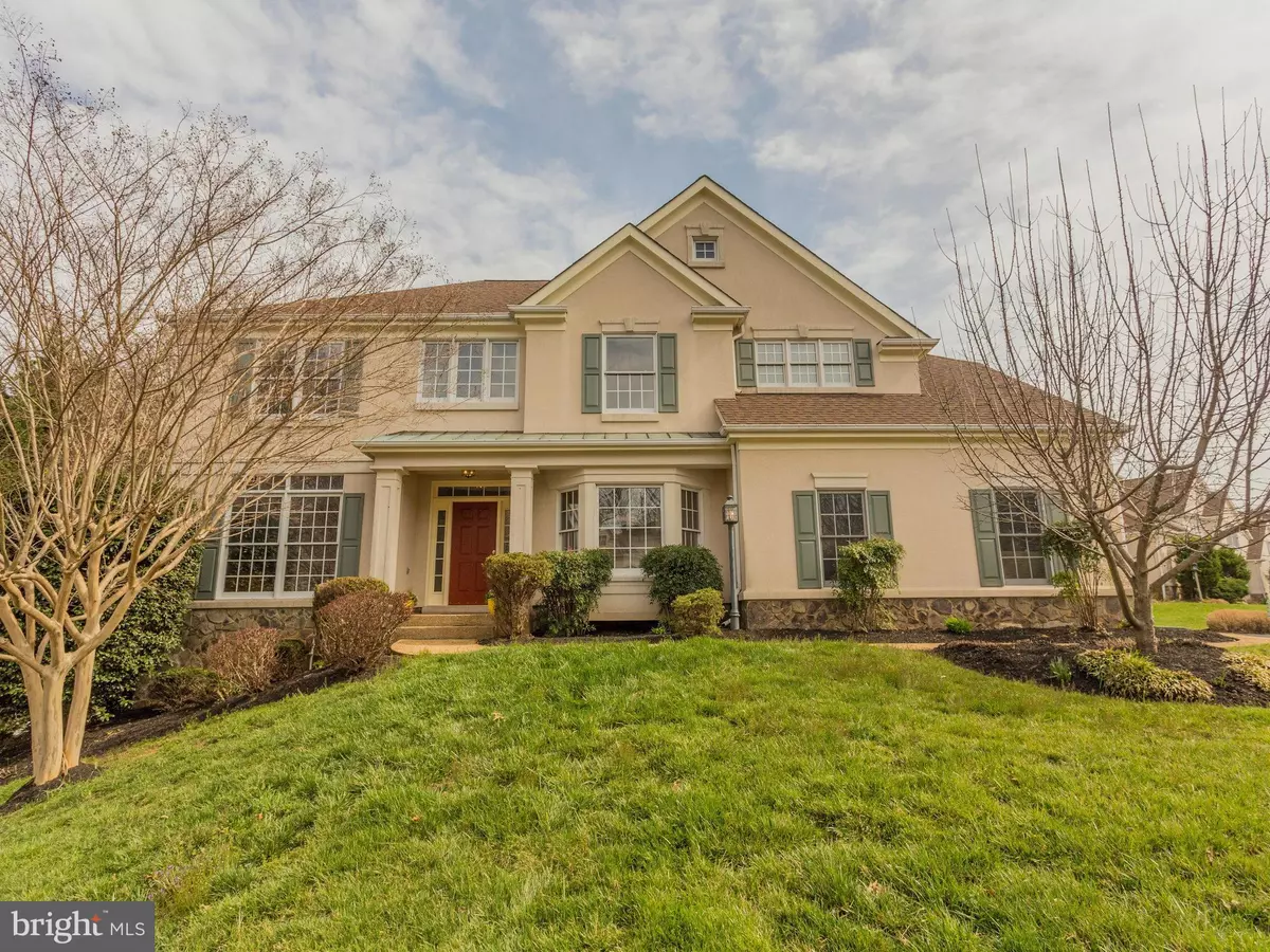 Vienna, VA 22182,8406 WOODFORD FOREST PL