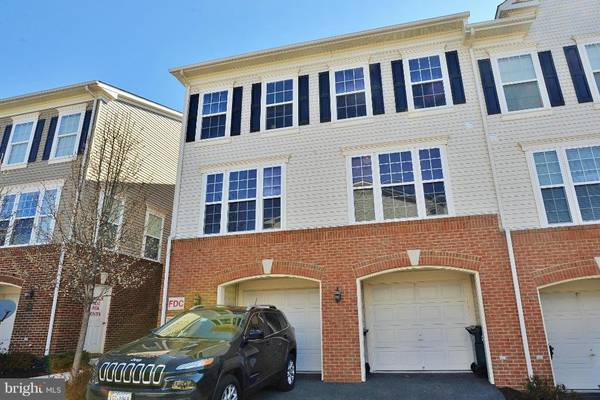 7012 HUNTLEY RUN PL #142, Alexandria, VA 22306