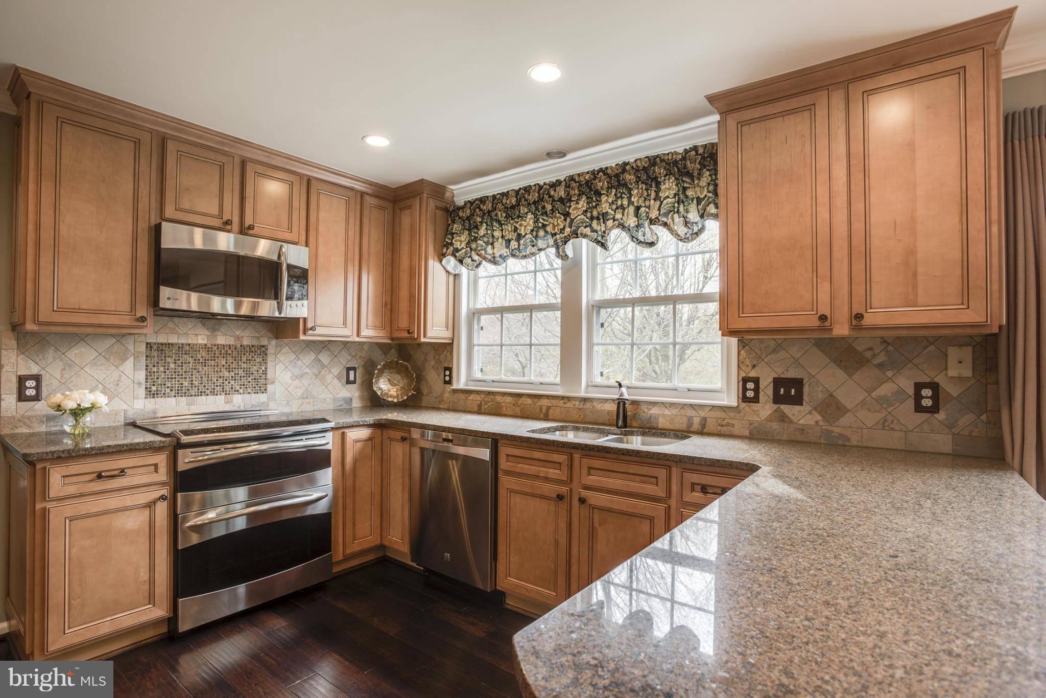 Reston, VA 20191,12707 THUNDER CHASE DR