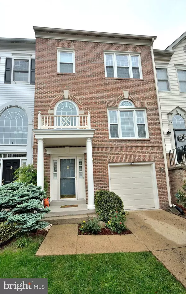 6651 DUNWICH WAY, Alexandria, VA 22315