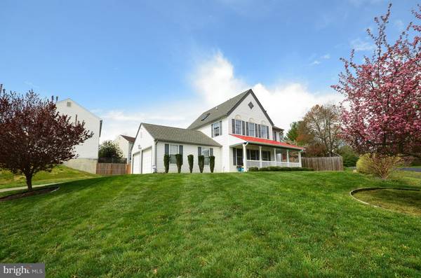 5642 ROCKY RUN DR, Centreville, VA 20120